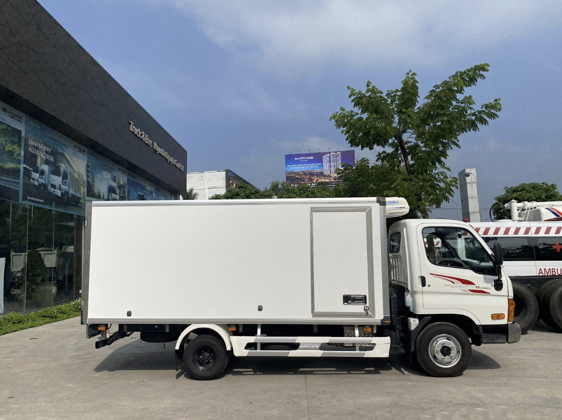 Alt: Xe tải N250SL thùng đông lạnh