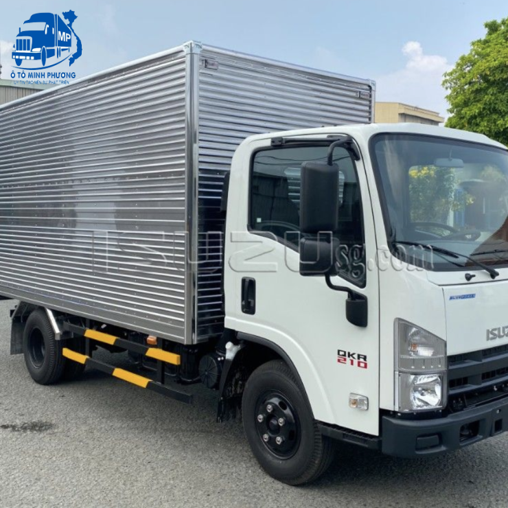 XE TẢI ISUZU QKR210 ĐẦU VUÔNG THÙNG KÍN