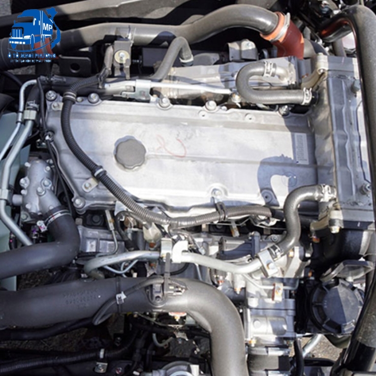 XE TẢI ISUZU 6.5 TẤN FRR90NE4