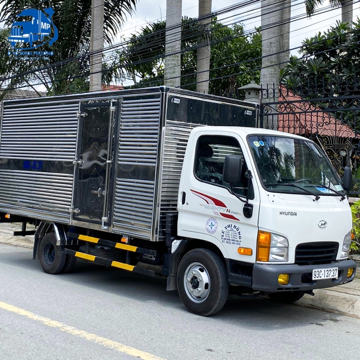 NEW MIGHTY N250SL - 2.5 TẤN - THÙNG DÀI 4M3