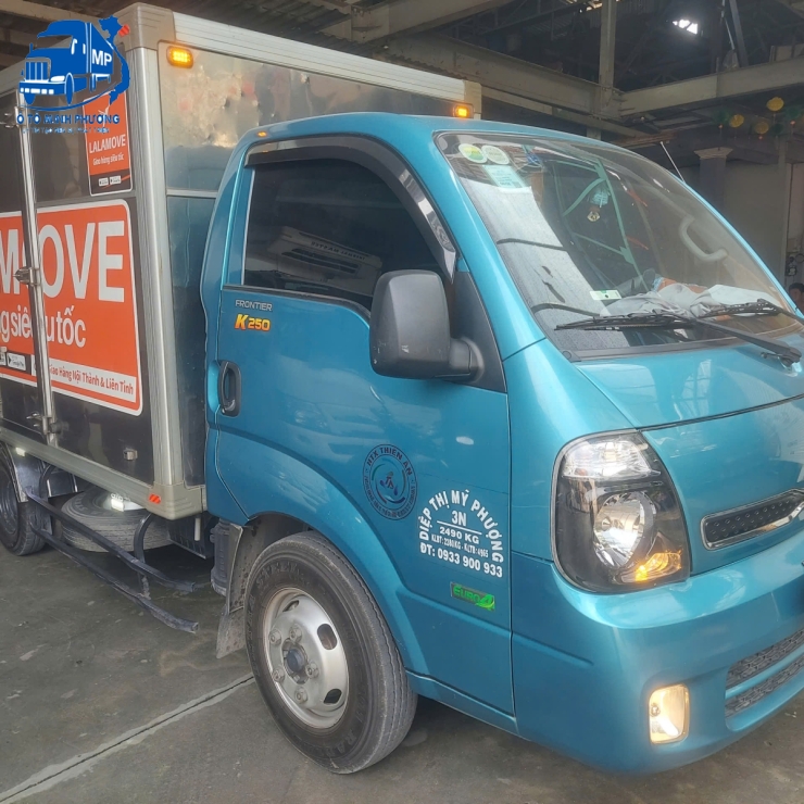 XE TẢI KIA K250 2T5 ĐỜI 2021 THÙNG KÍN