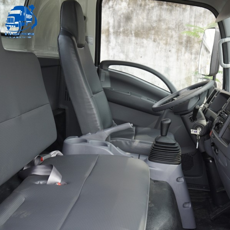 XE TẢI ISUZU 5.5 TẤN NQR75ME4 