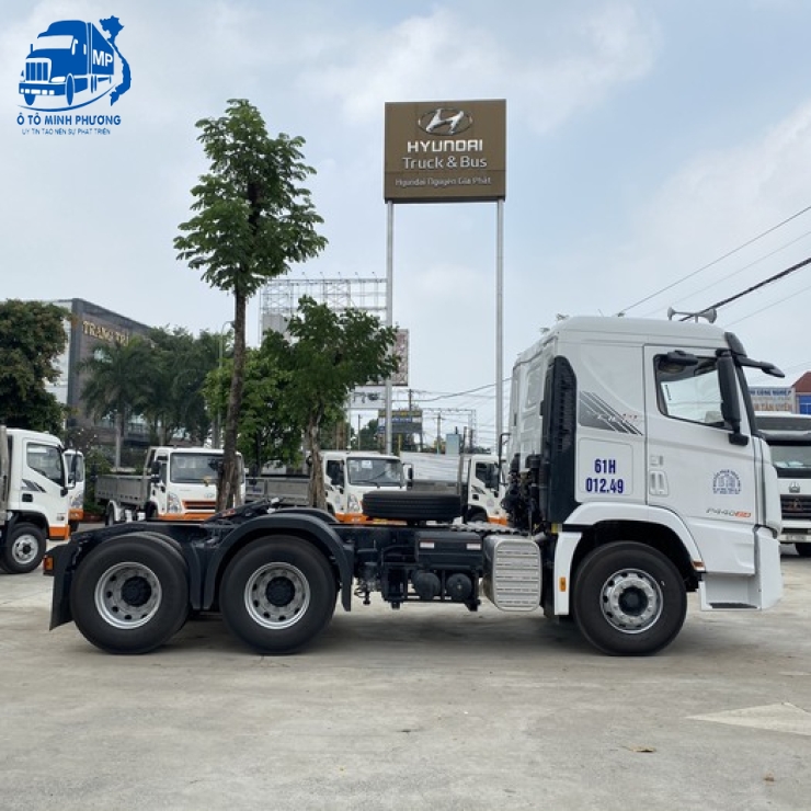 XE ĐẦU KÉO Hyundai Xcient